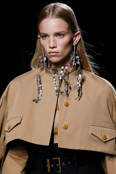 Look 40